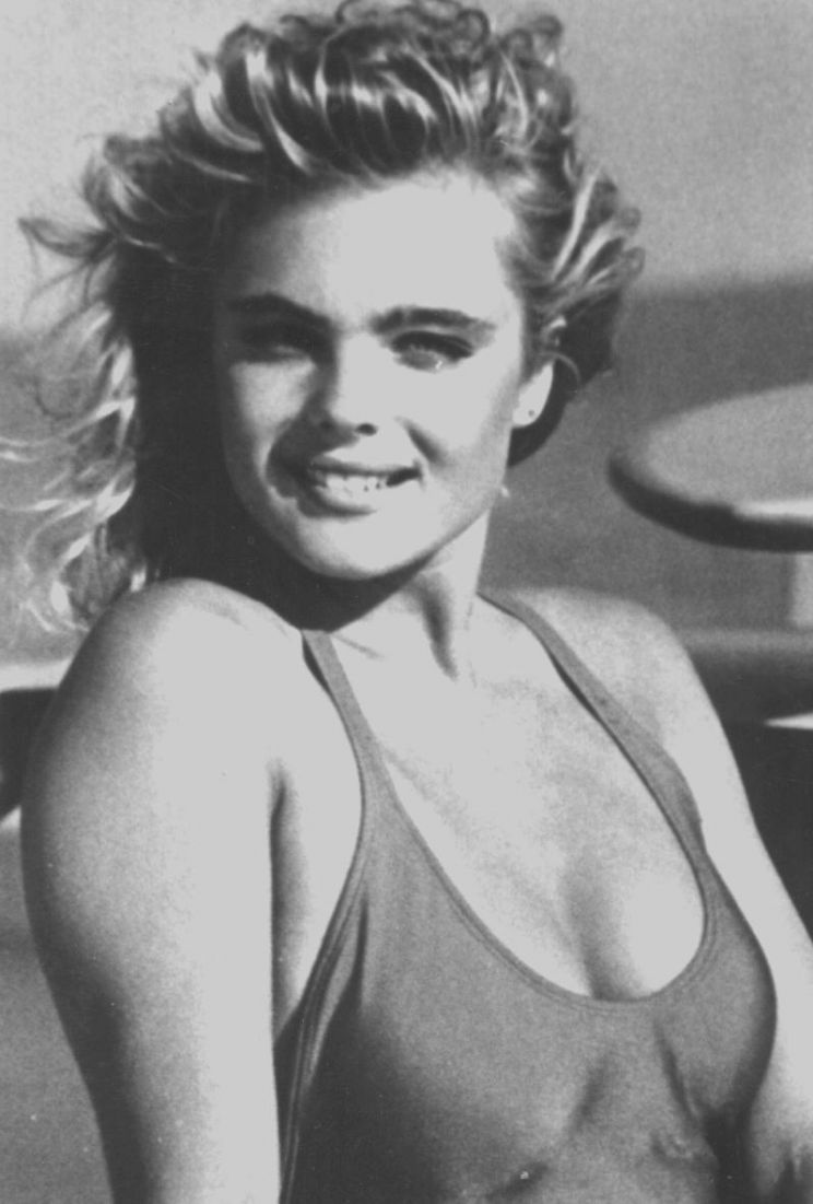 Erika Eleniak