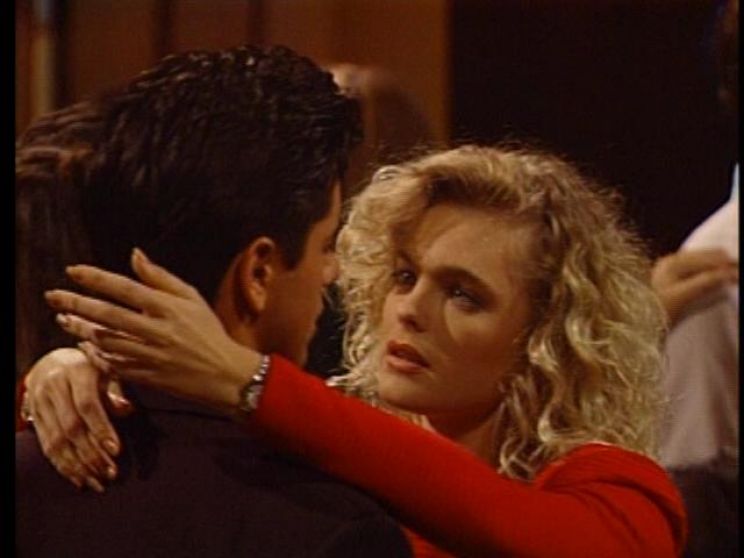 Erika Eleniak