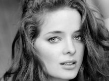 Erika Kaar photo
