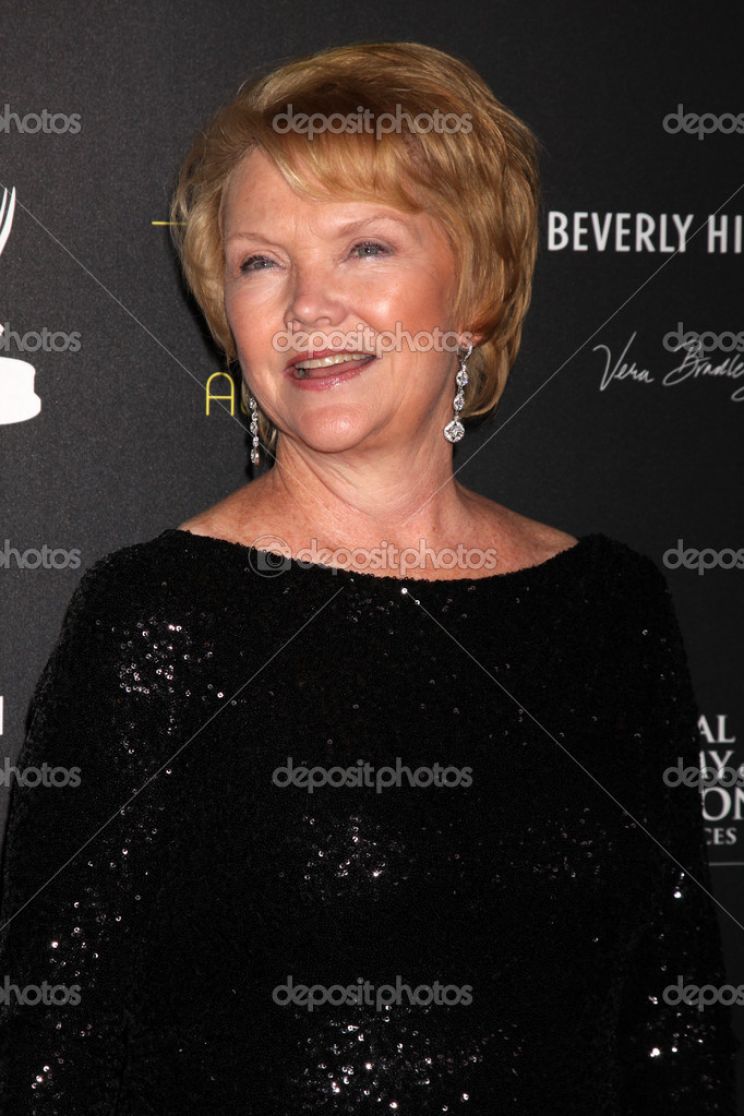 Erika Slezak