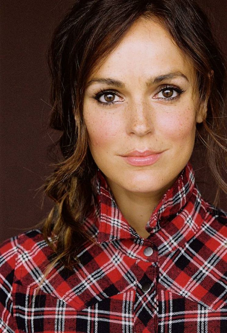 Erin Cahill