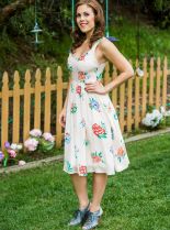 Erin Krakow photo
