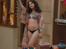 Erin Sanders