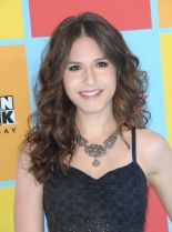 Erin Sanders photo