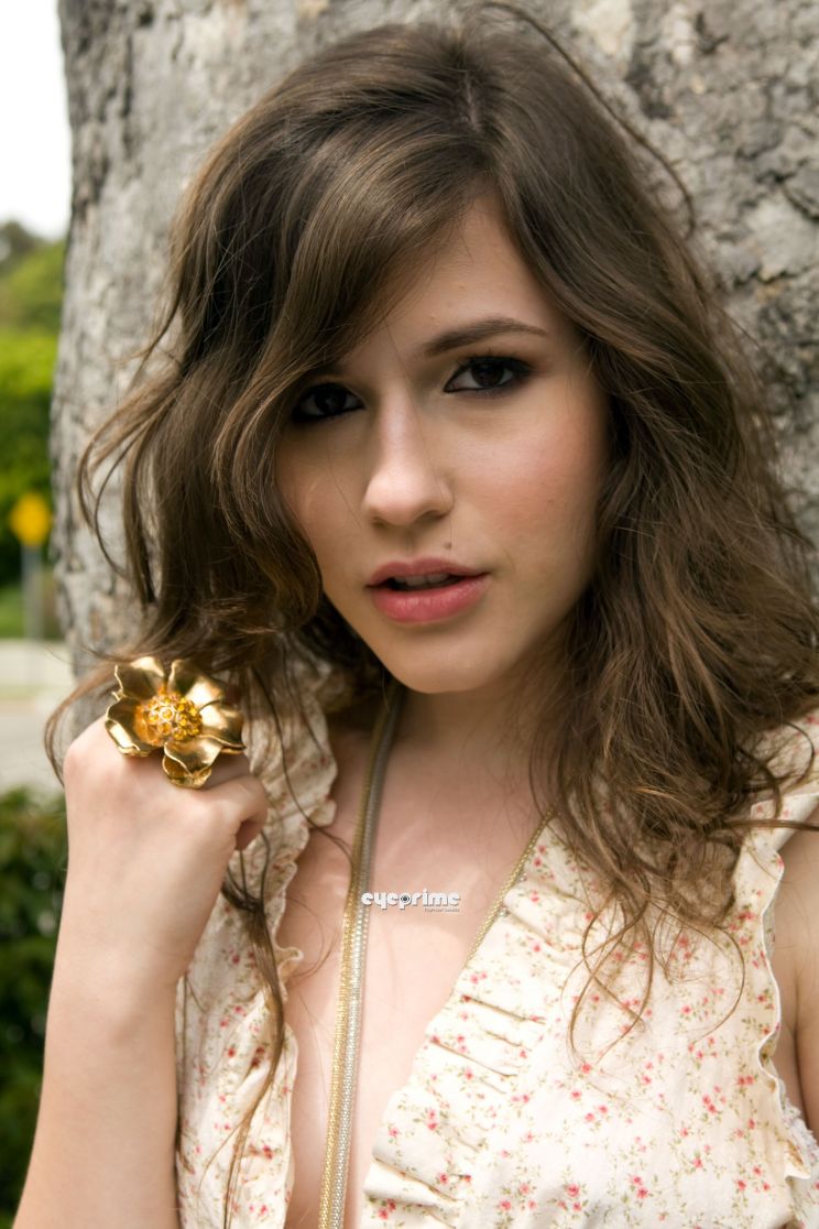 Erin Sanders