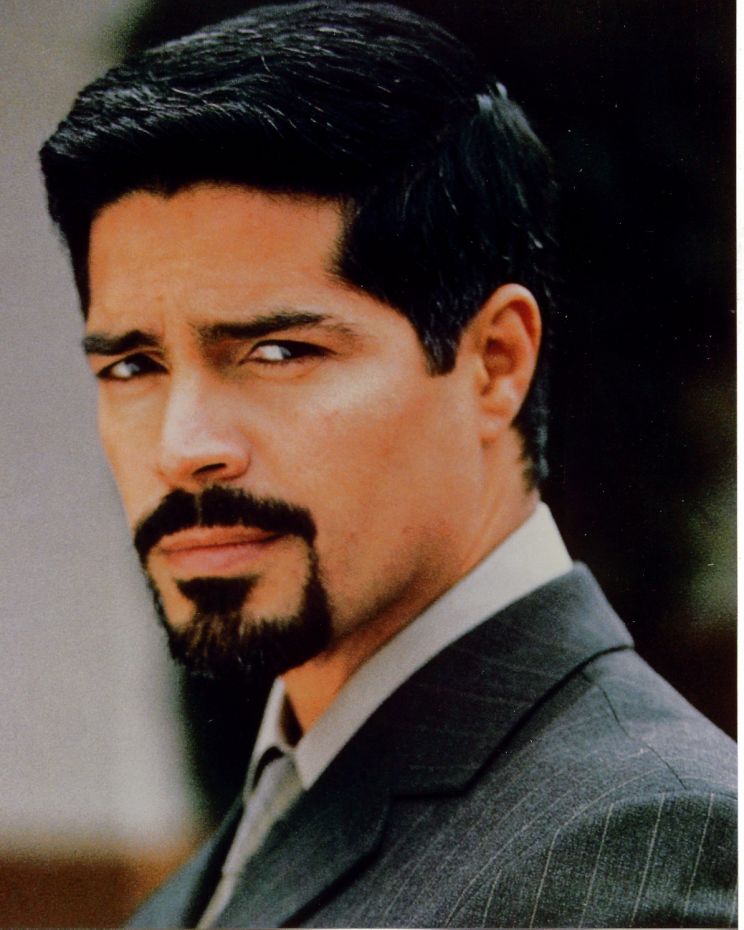 Esai Morales