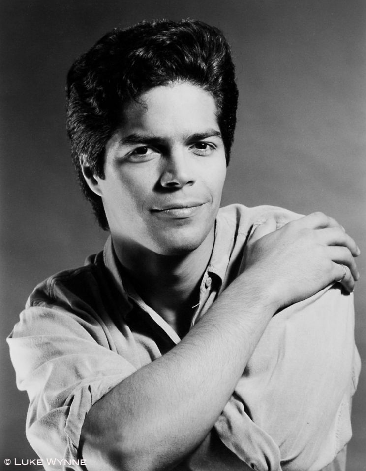 Esai Morales