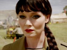 Essie Davis photo