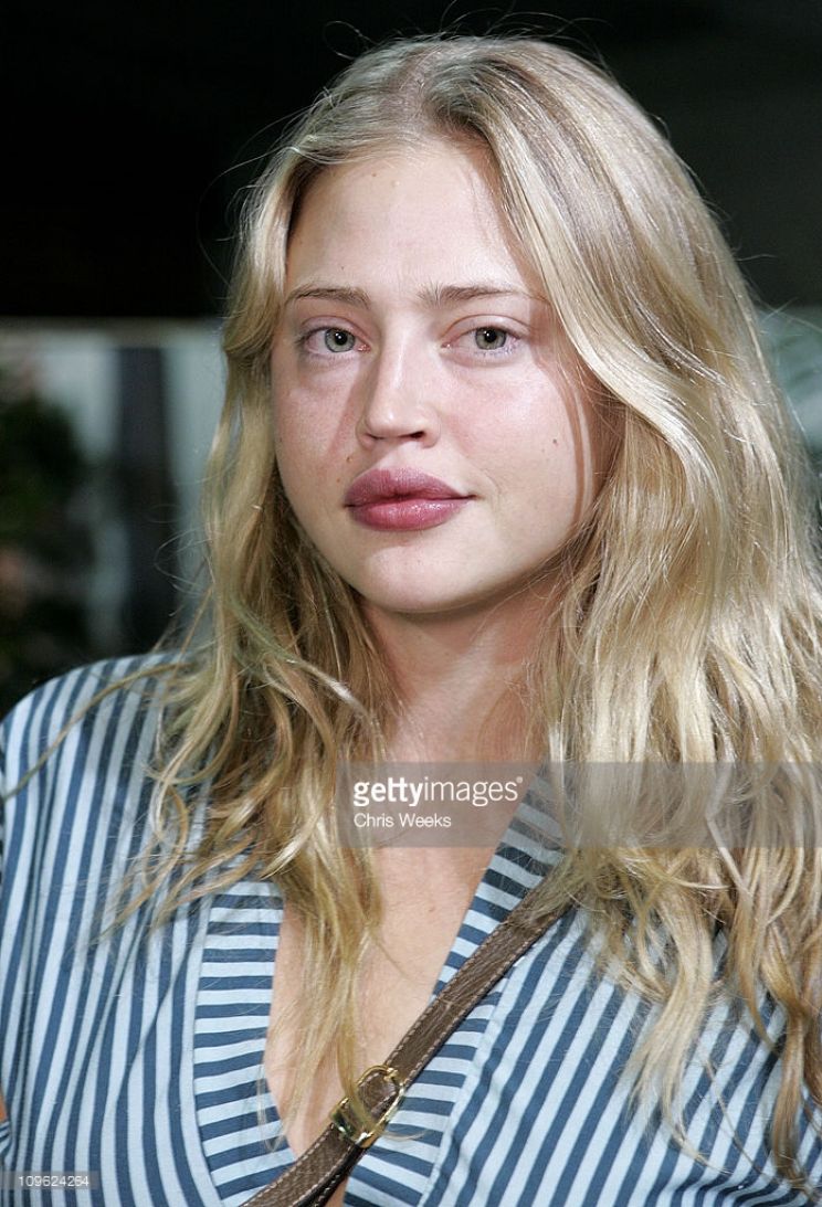 Estella Warren