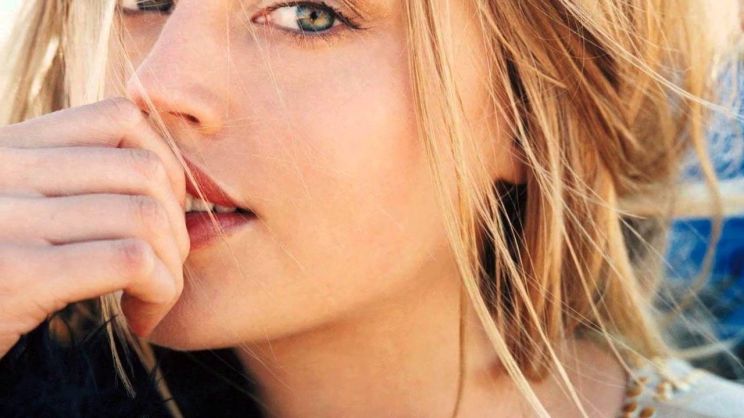 Estella Warren