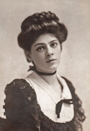 Estelle Evans