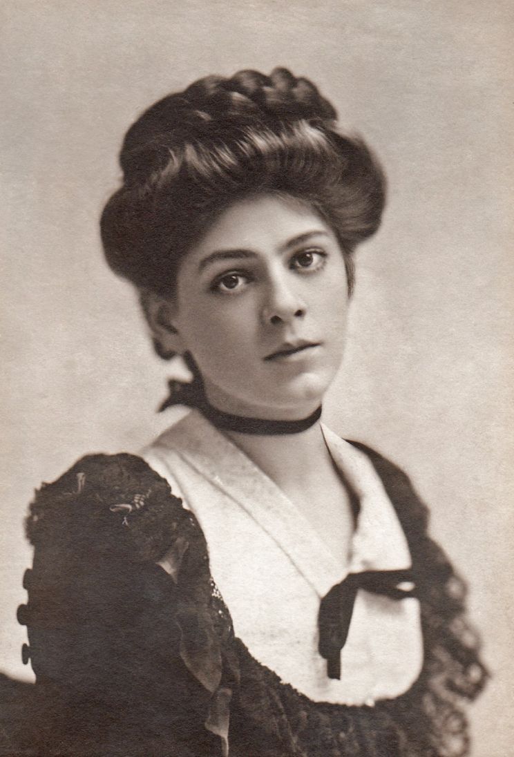 Estelle Evans