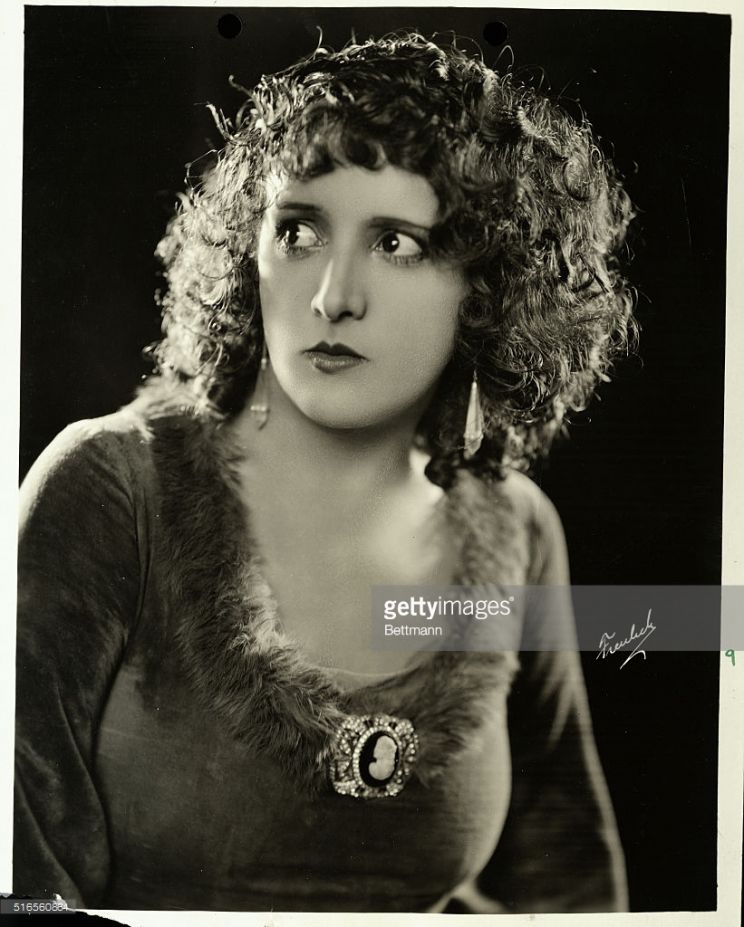 Estelle Taylor
