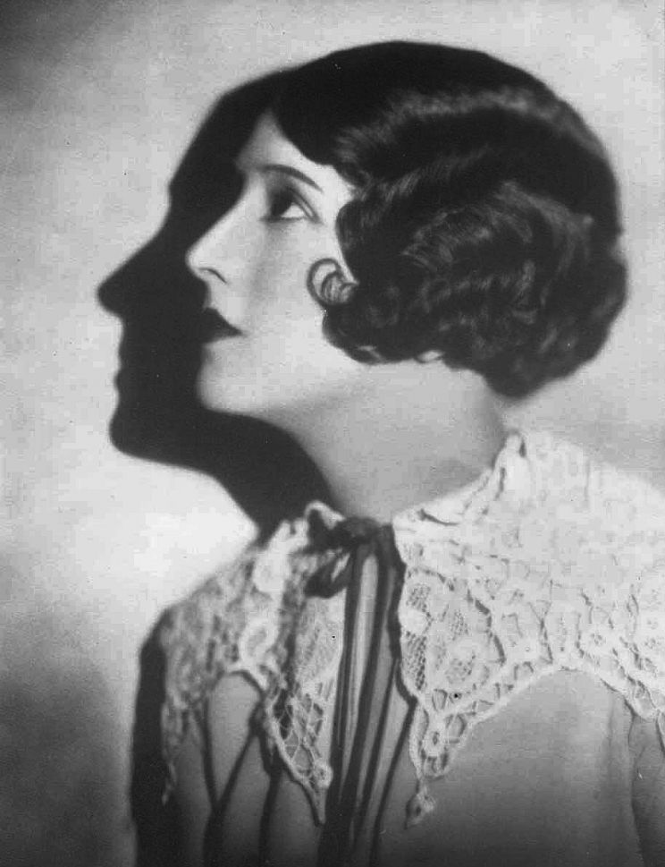 Estelle Taylor