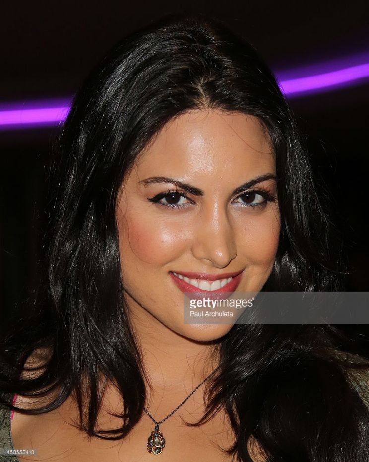 Estrella Nouri