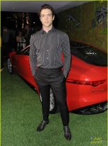 Ethan Peck #231081 picture (Portrait Medium)