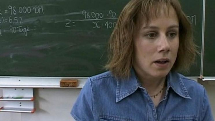 Eva Löbau