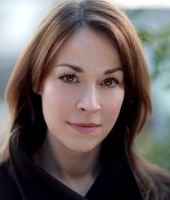 Eva Pope