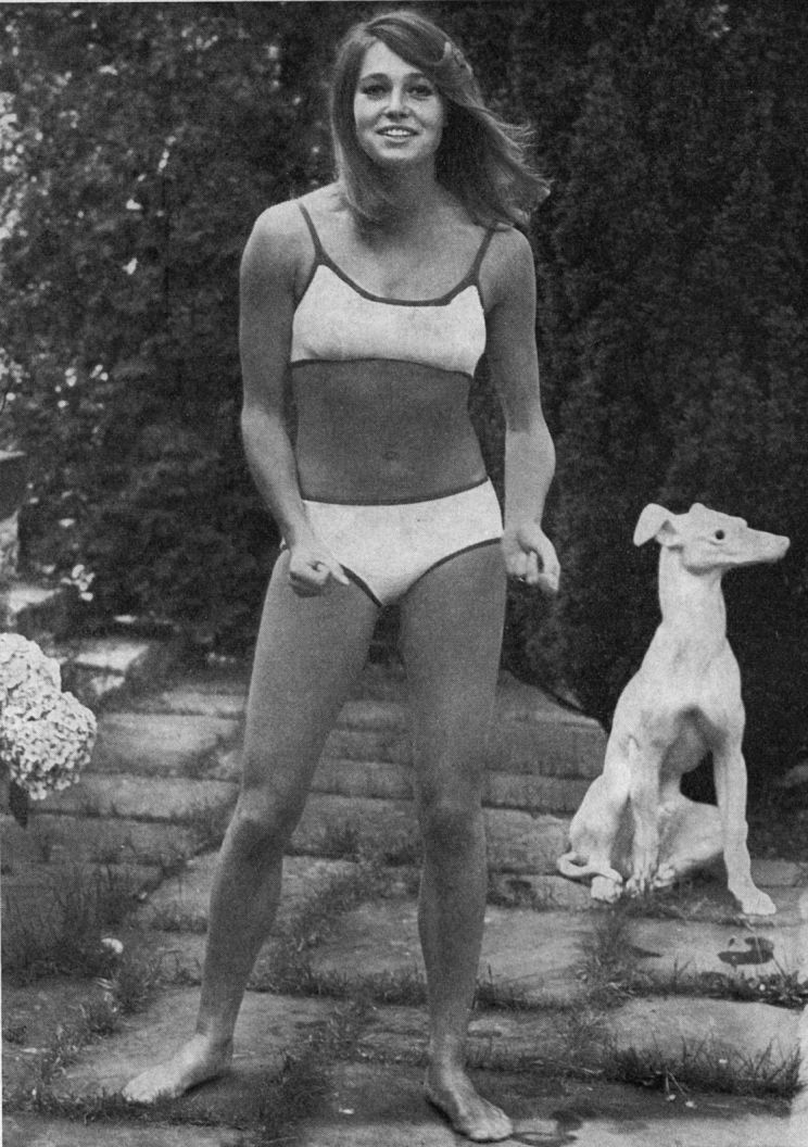 Eva Renzi