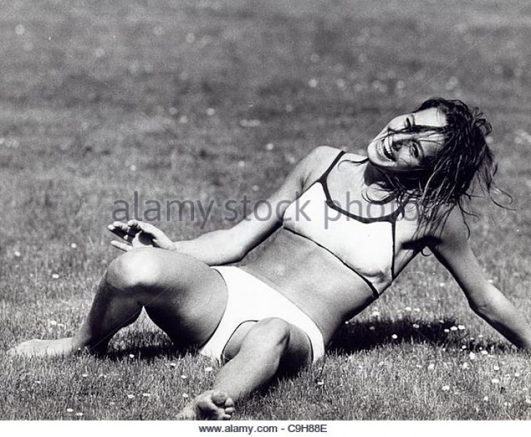 Eva Renzi