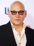 Evan Handler