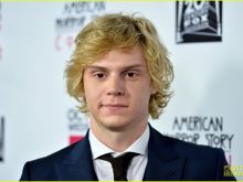 Evan Peters