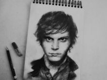 Evan Peters