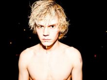 Evan Peters