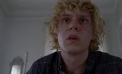 Evan Peters