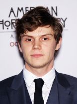 Evan Peters