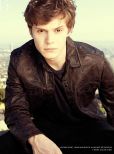 Evan Peters