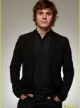 Evan Peters