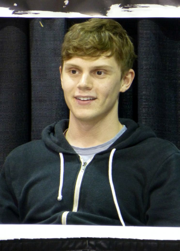 Evan Peters