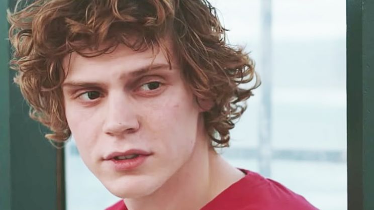 Evan Peters