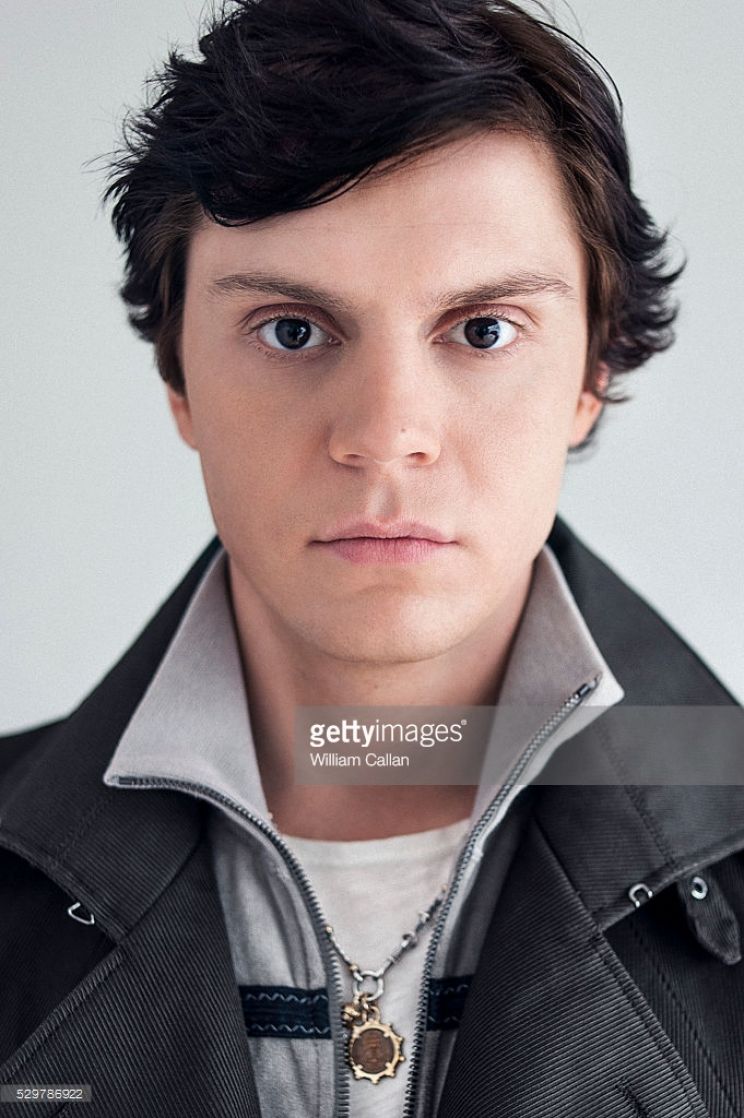 Evan Peters