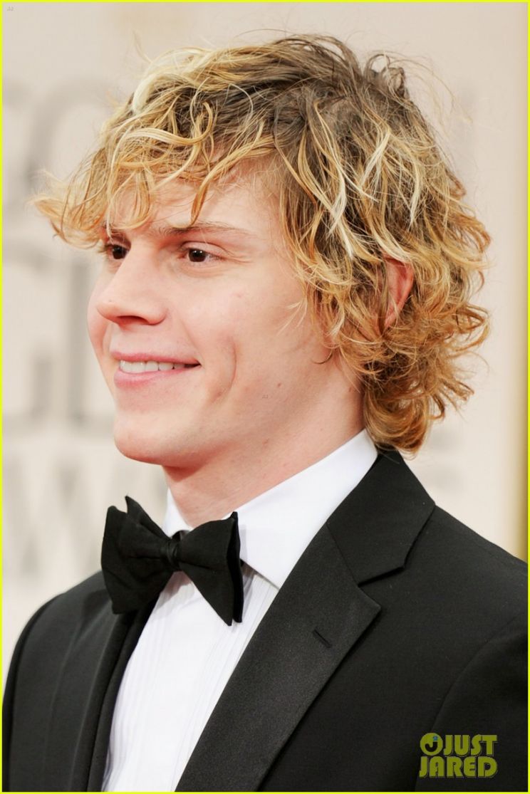 Evan Peters