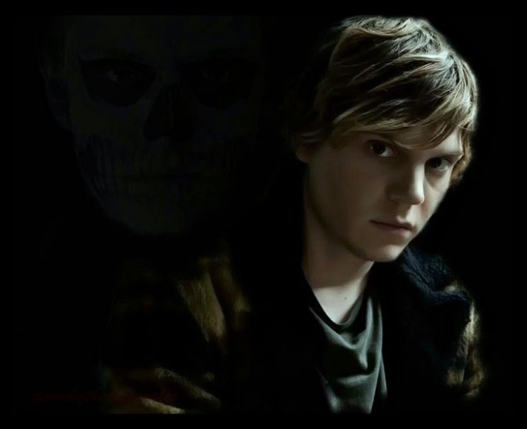 Evan Peters