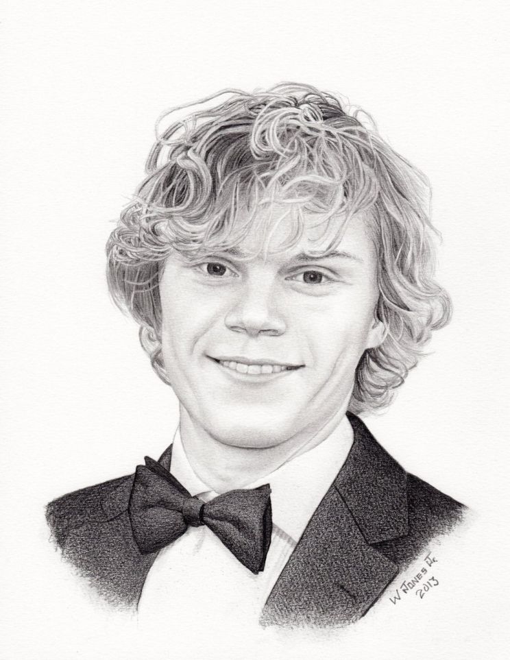 Evan Peters