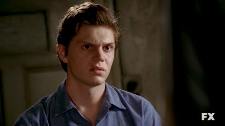 Evan Peters