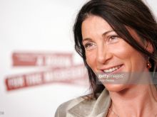 Eve Best