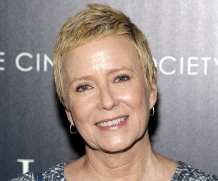 Eve Plumb