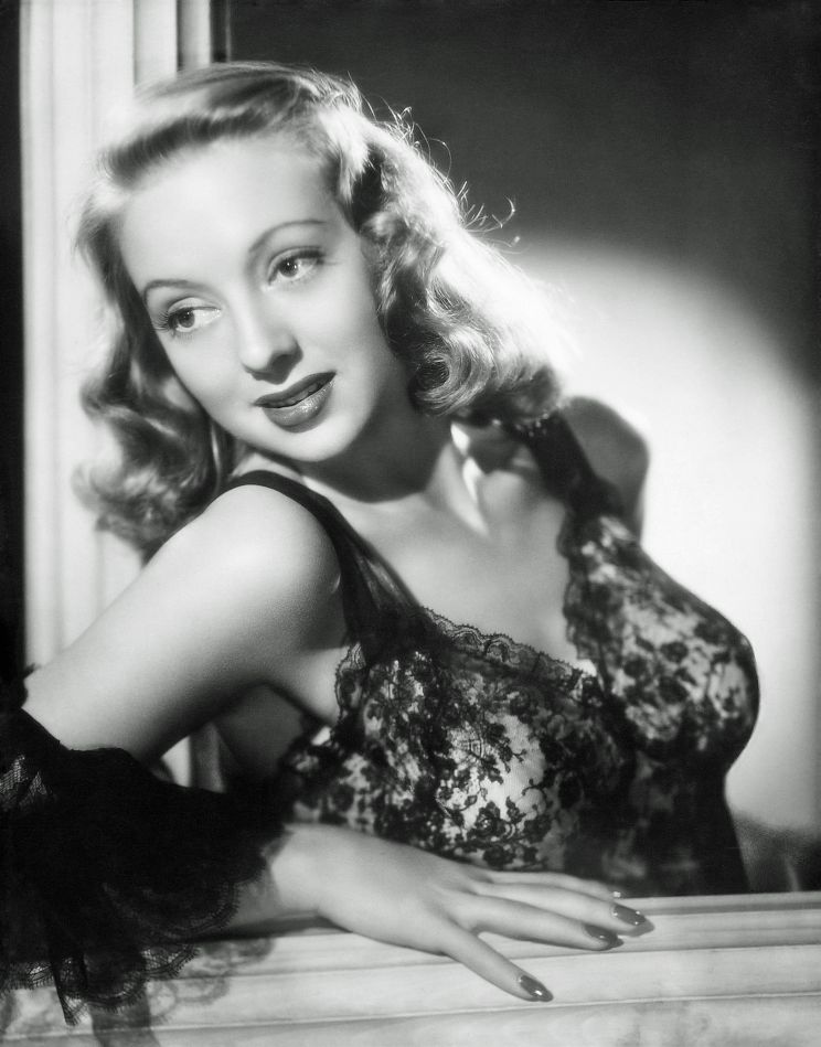 Evelyn Keyes