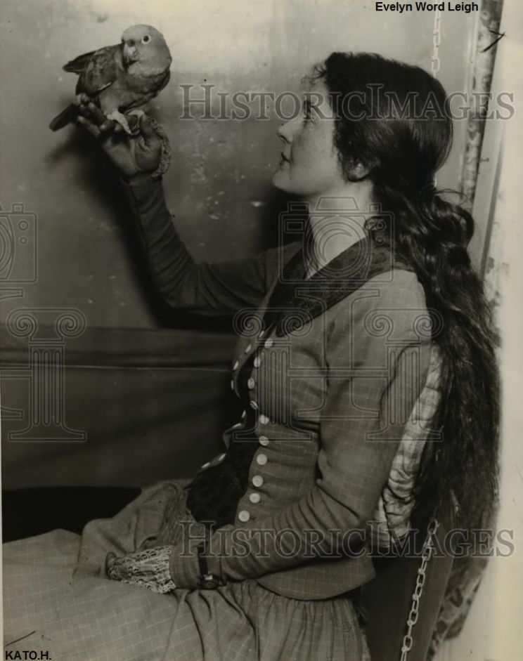 Evelyn Leigh