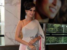 Evelyn Sharma