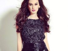 Evelyn Sharma #1892772 picture (Landscape Medium)