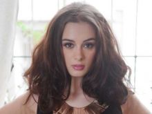 Evelyn Sharma