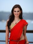 Evelyn Sharma