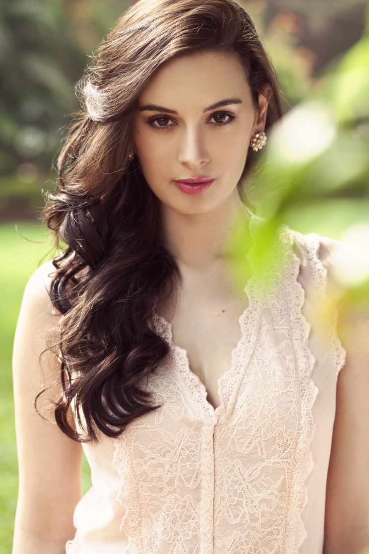 Evelyn Sharma