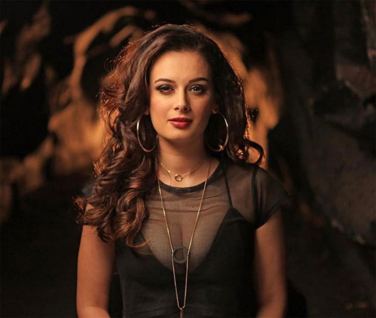 Evelyn Sharma