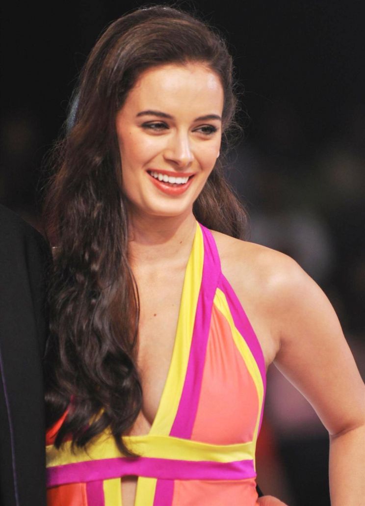 Evelyn Sharma